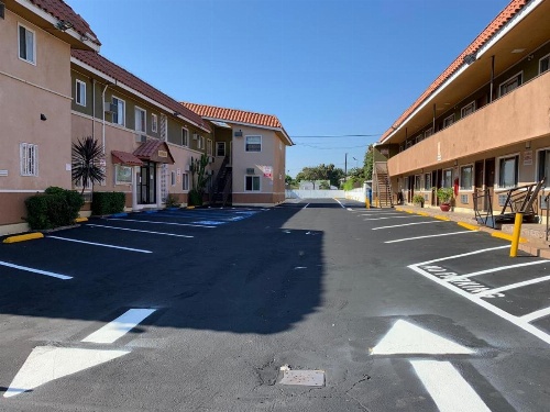 Encore Inn image 6